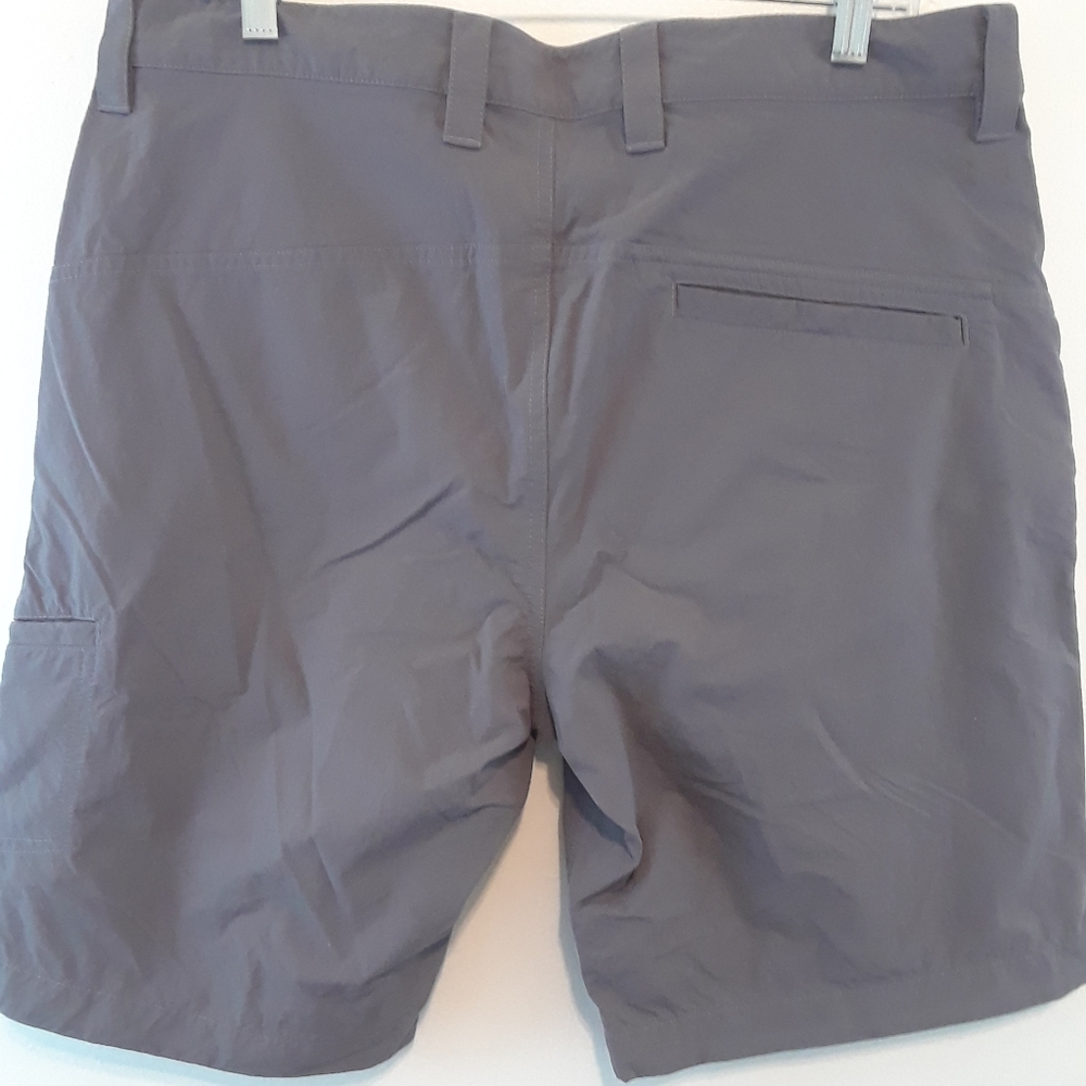 Under Armour men's golf casual shorts - Picture 3 of 4
